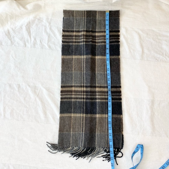 Fraas Cashmere Plaid Scarf - Picture 5 of 9